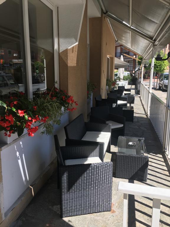 Albergo Anita Аласио Екстериор снимка