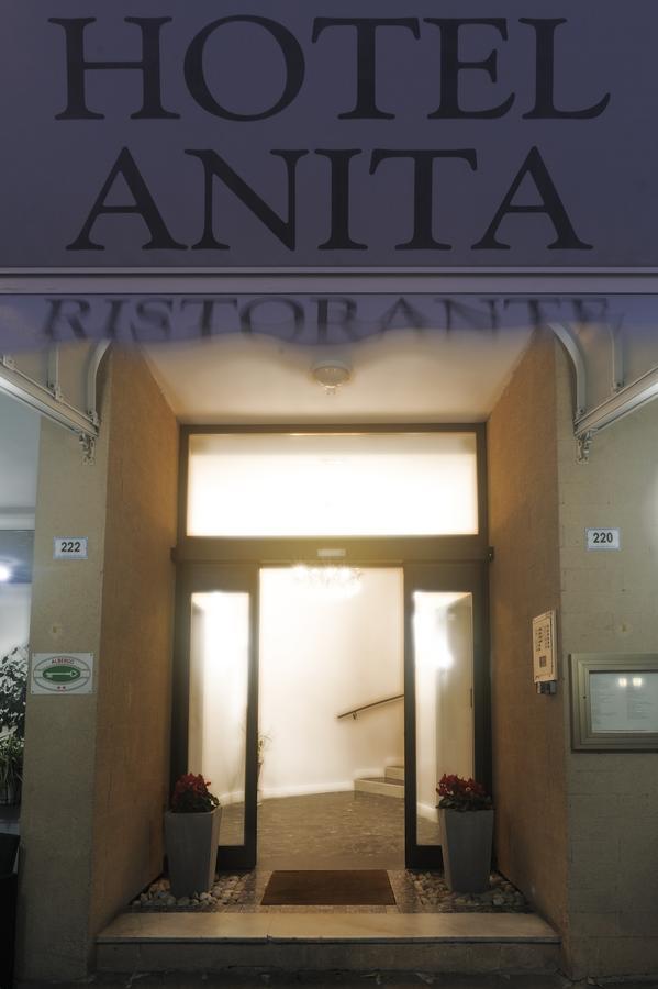 Albergo Anita Аласио Екстериор снимка